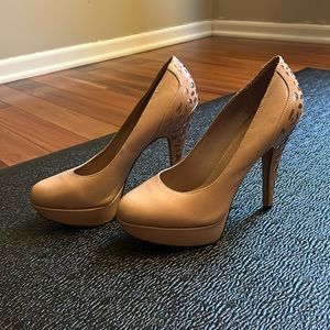 Used Vince Camuto rose gold pumps